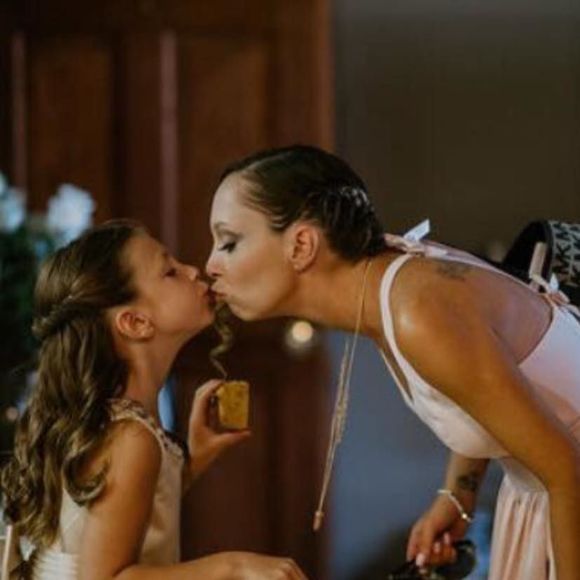 Meet your Posher, Jillian - Picture 1 of 1